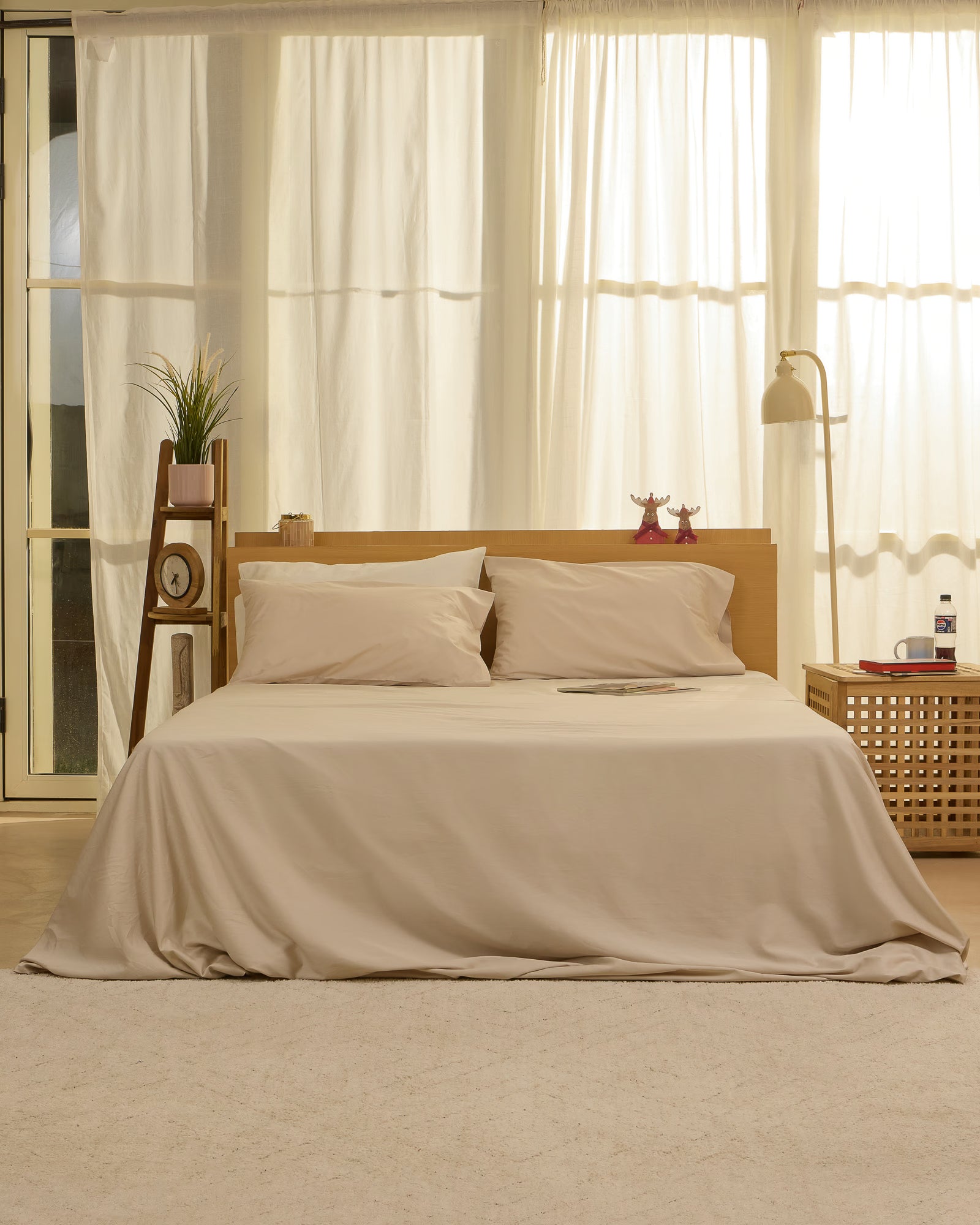 #Color_Warm Beige
