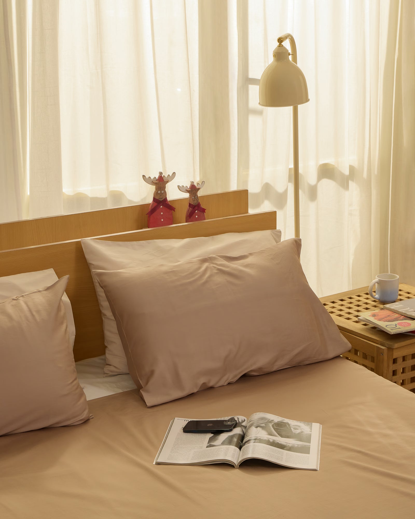 #Color_Taupe Brown