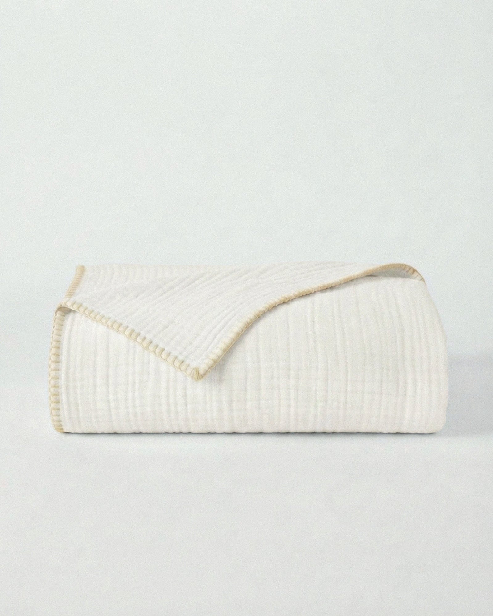 #color_White with Beige Stitch