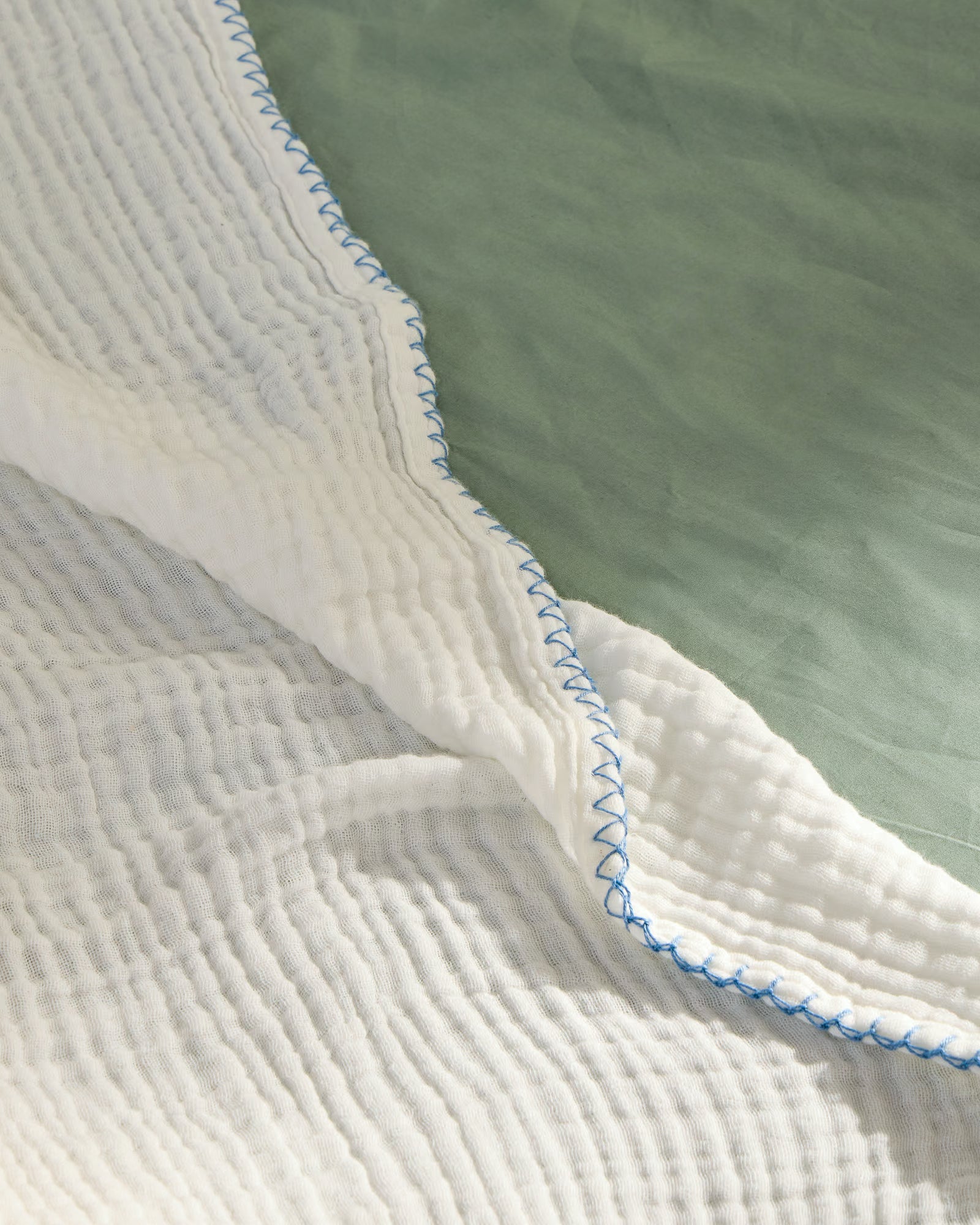 #Color_White with Blue Stitch